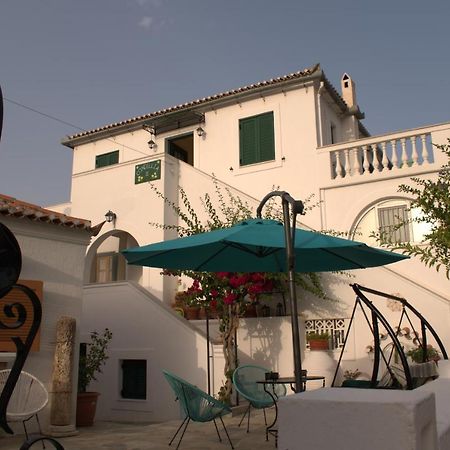 Condillia II Hotel Spétses Екстериор снимка