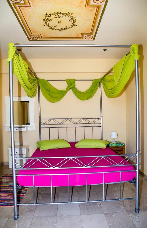 Condillia II Hotel Spétses Екстериор снимка