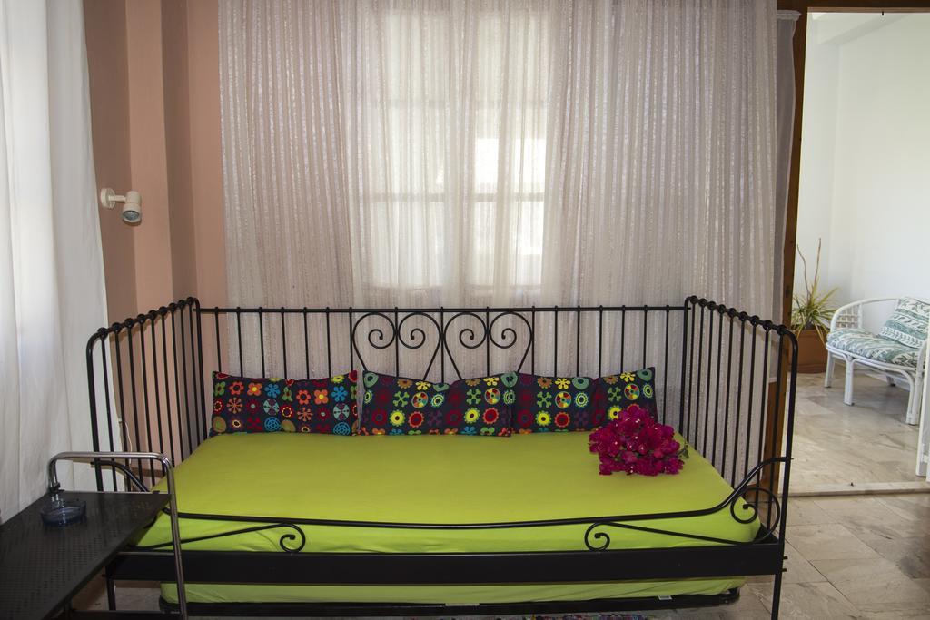 Condillia II Hotel Spétses Екстериор снимка