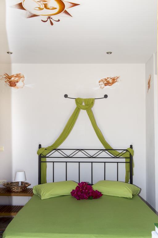 Condillia II Hotel Spétses Екстериор снимка