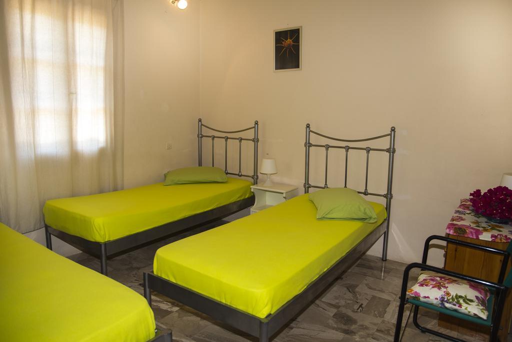 Condillia II Hotel Spétses Екстериор снимка