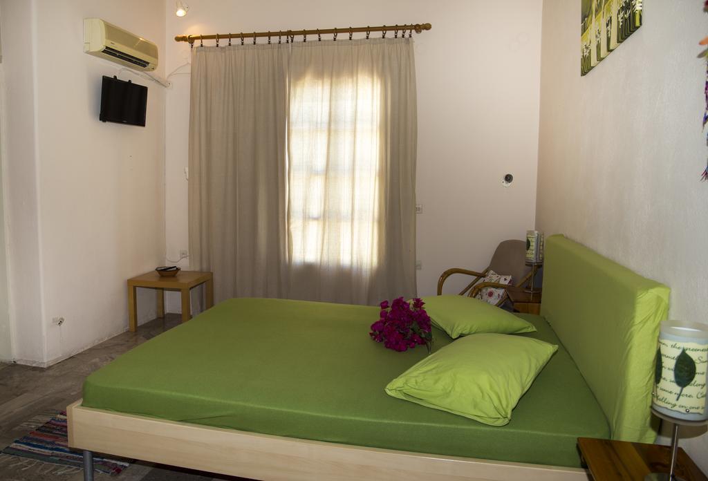 Condillia II Hotel Spétses Екстериор снимка