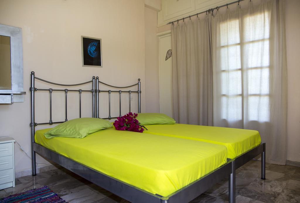 Condillia II Hotel Spétses Екстериор снимка