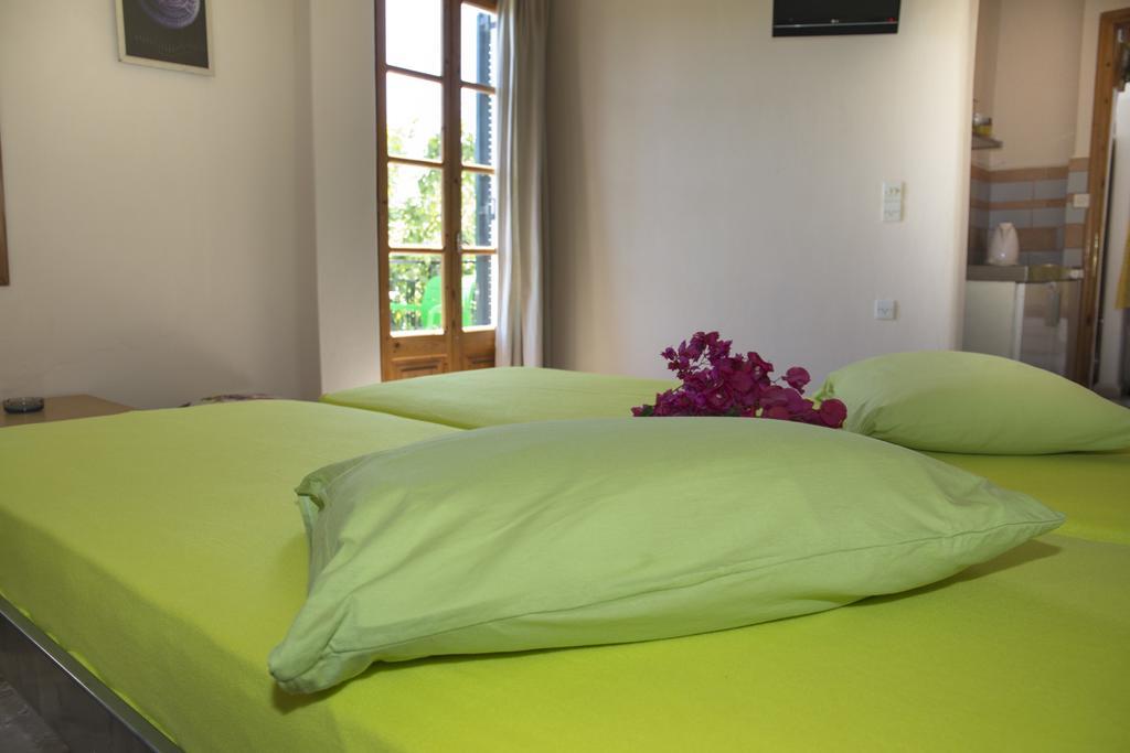 Condillia II Hotel Spétses Екстериор снимка